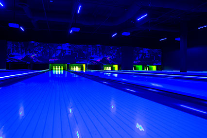 Steltronic Automatic Scoring at Glow Zone Huntington Beach