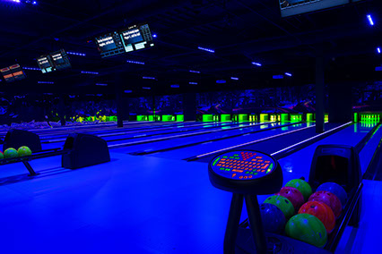 Steltronic Automatic Scoring at Glow Zone Huntington Beach